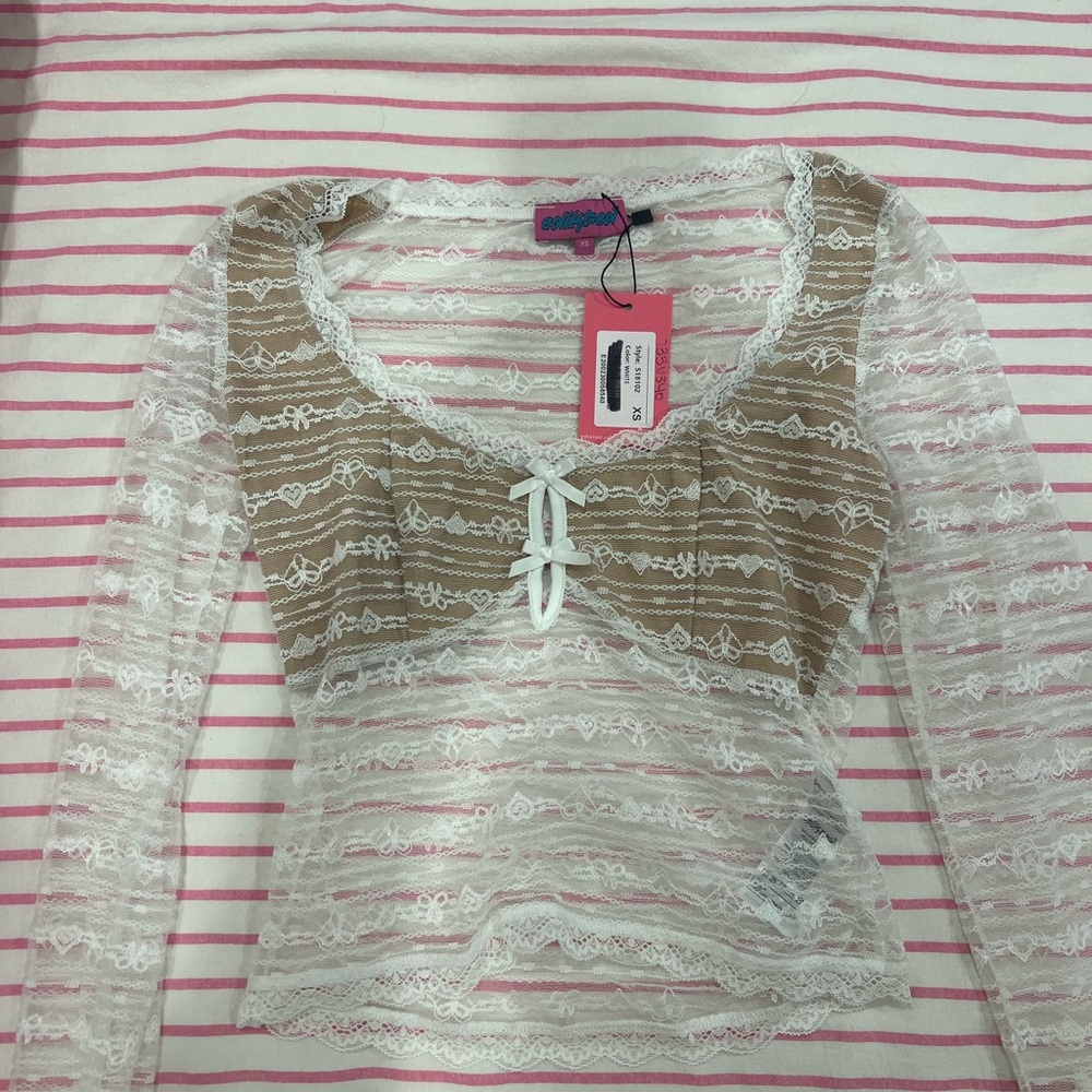 Edikted Tan and White Lace Blouse
